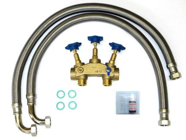 Montageset-1 (1 x Montageblock, 2 x Anschlussschlauch 1000mm mit 90° Bogen, 4 x Flanschdichtung, 1 x Wasserhärte-Prüfbesteck)